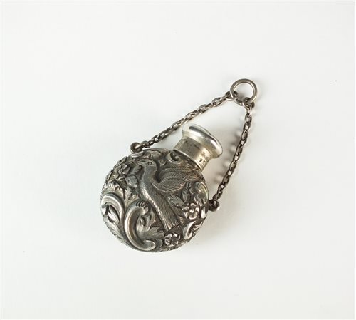 Lot 49 - A Sampson & Mordan miniature silver scent bottle