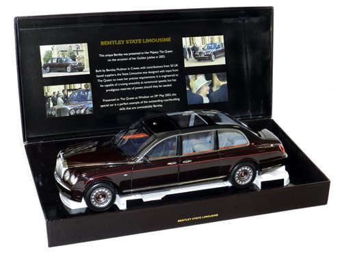 Lot 296 - Minichamps 1/18th HM The Queen's Bentley