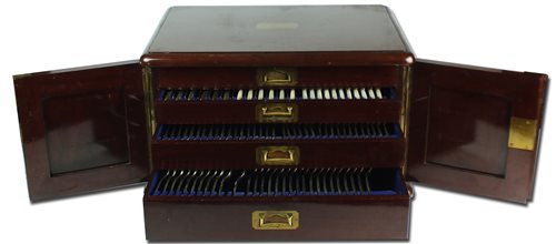 Lot 100 - A canteen of silver plated cutlery