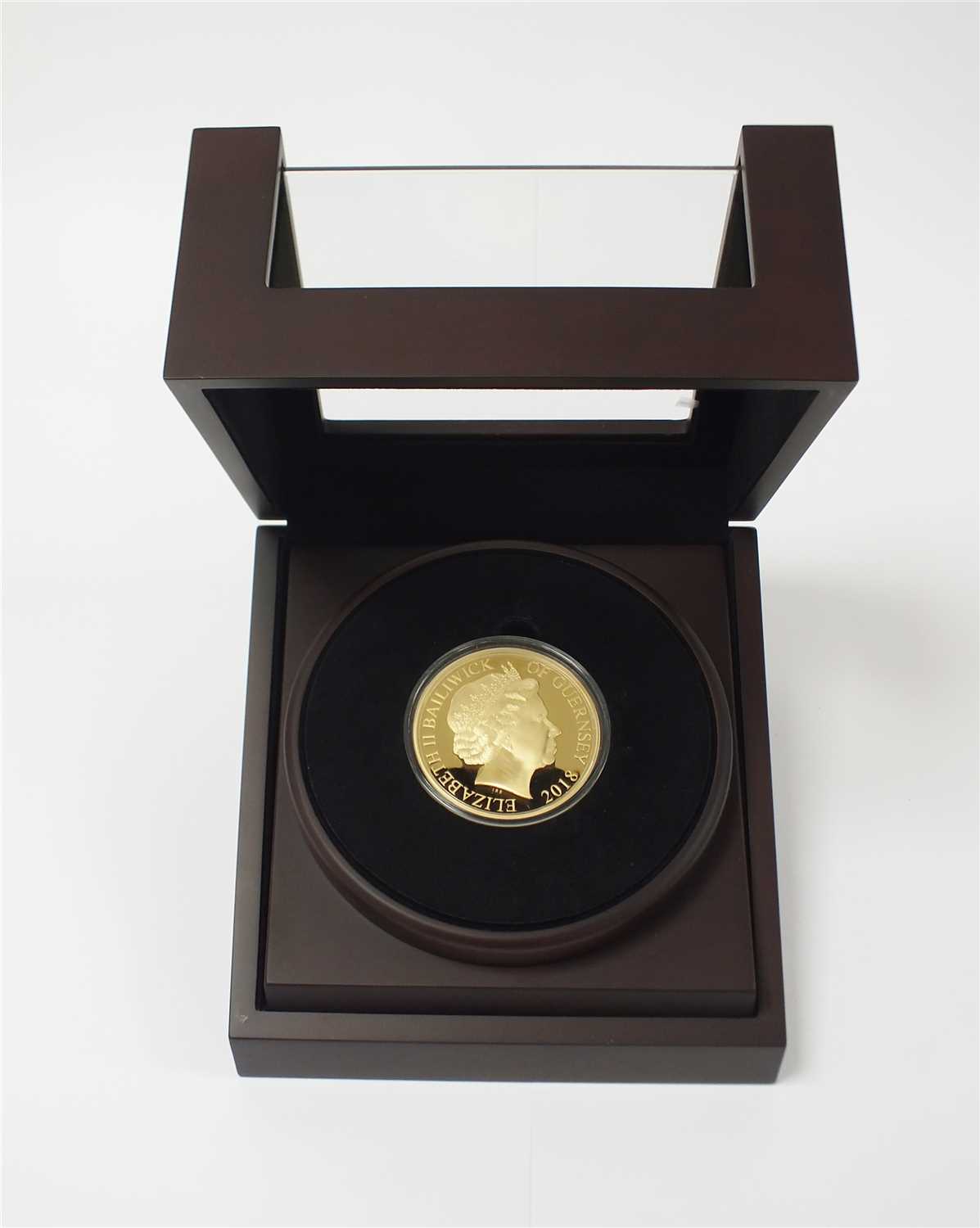 Lot 454 - Bailiwick of Guernsey Royal Air Force centenary 2018 gold proof five ounce £10 coin