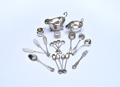 Lot 33 - A small collection of silver