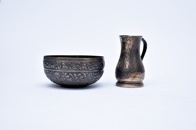 Lot 47 - A Goldsmiths & Silversmiths silver cream jug and a plated bowl