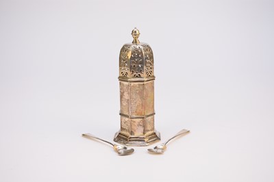 Lot 17 - An octagonal silver sugar caster and two cruet spoons