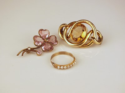 Lot 249 - A 19th century split pearl ring and two brooches
