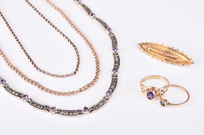 Lot 231 - A small collection of jewellery