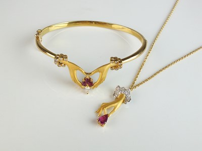 Lot 219 - A Carrera y Carrera ruby and diamond bracelet and necklace