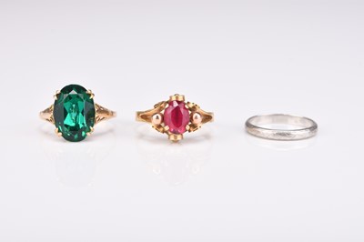 Lot 278 - A collection of three rings