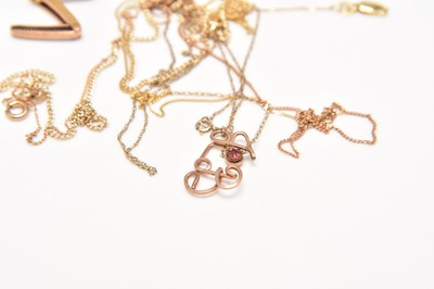 Lot 303 - A collection of chains