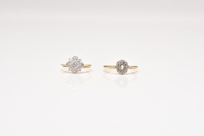 Lot 253 - Two early 20th century diamond cluster rings