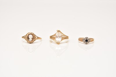 Lot 316 - Three 9ct gold rings