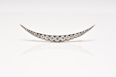 Lot 184 - A late 19th century old cut diamond crescent brooch