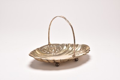 Lot 88 - An Edwardian silver basket