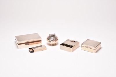 Lot 60 - A small collection of silver