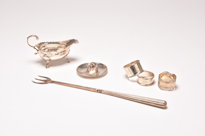 Lot 18 - A small collection of silver