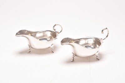 Lot 32 - A pair of silver sauce boats