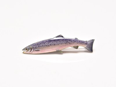 Lot 156 - An enamelled trout brooch