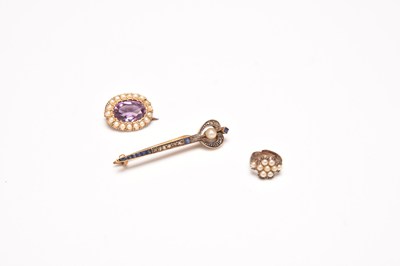 Lot 119 - A small collection of jewellery