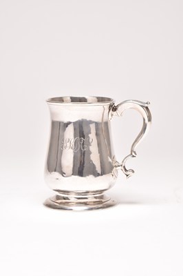 Lot 57 - A George II Newcastle silver mug