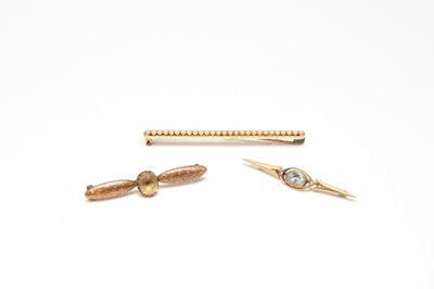 Lot 251 - Three bar brooches